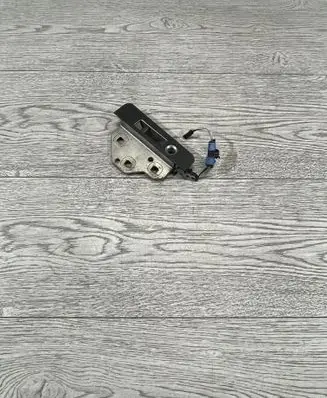 BMW 4 F32 F33 Convertible roof lock/latch 7290347