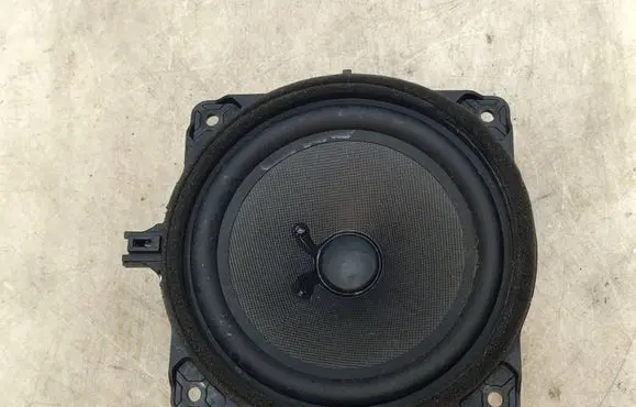 Hyundai i40 Rear door speaker 963303V001 S270109