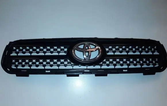 Toyota RAV 4 (XA30) Front grill 5311142100
