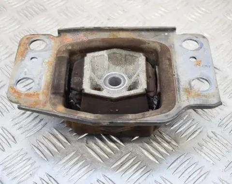 Ford S-MAX Engine mount bracket 6G917M121