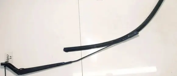 Peugeot 407 Front wiper blade arm 4825