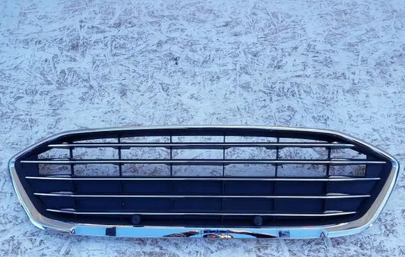 Ford Focus Front bumper upper radiator grill JX7B-8C436-A