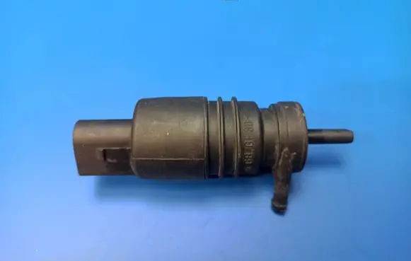 Mercedes-Benz C W202 Windscreen/windshield washer pump
