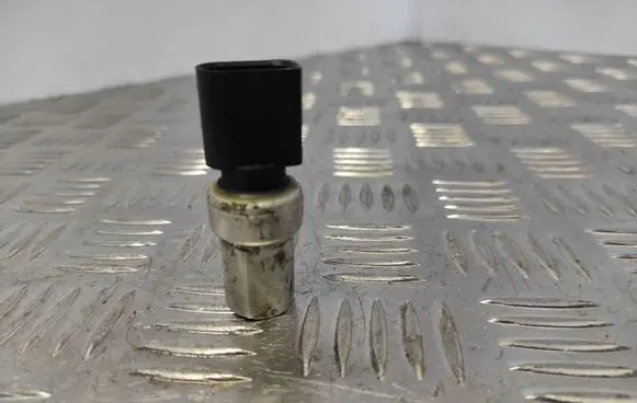Air conditioning (A/C) pressure sensor