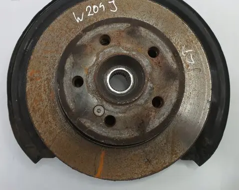 Mercedes-Benz C W204 Rear wheel hub