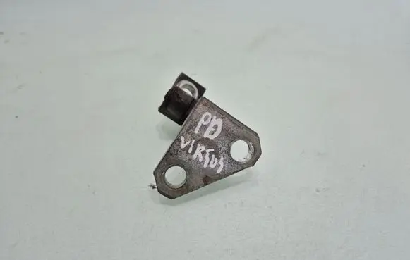 Volkswagen PASSAT B7 Front door upper hinge 3C8831402D