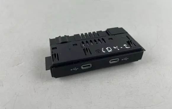 Volkswagen ID.4 USB socket connector 5NA035736