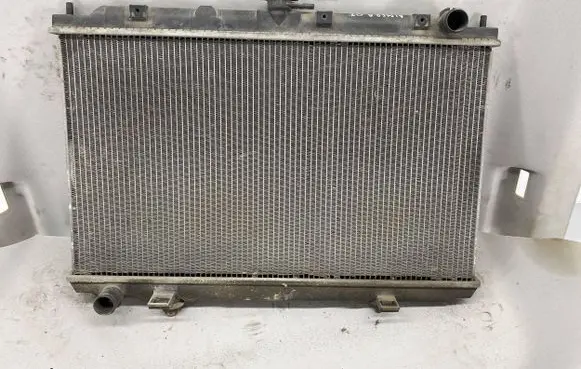 Nissan Almera N16 Coolant radiator