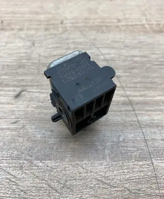 Hyundai Santa Fe Airbag deployment crash/impact sensor 9592028000