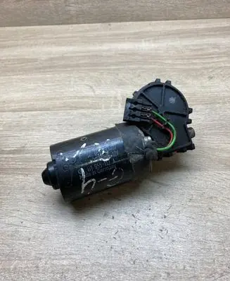 Volkswagen Golf IV Wiper motor 1J1955113A 0390241137