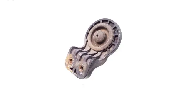 KIA Carens II Radiator mount bracket