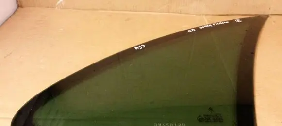 Citroen Xsara Picasso Rear side window AS3
