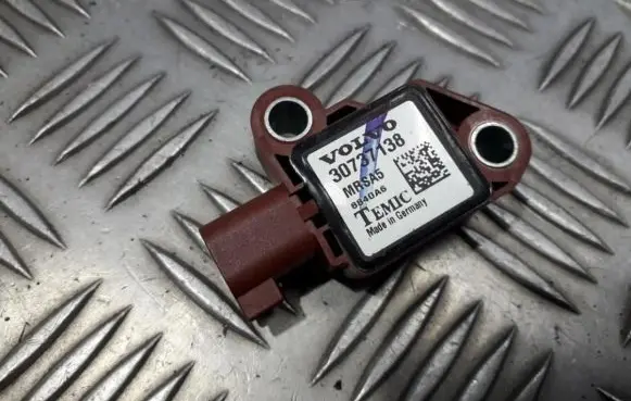 Volvo V50 Airbag deployment crash/impact sensor 30737138 8840A6