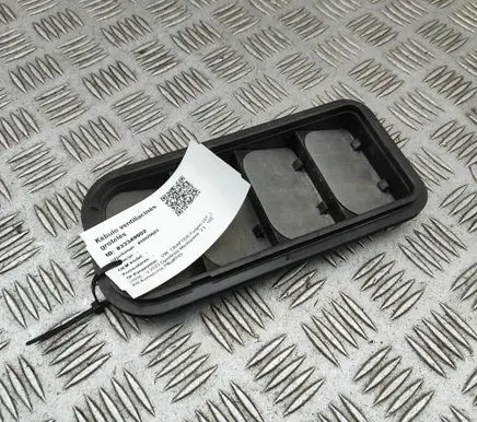 Volkswagen Crafter Quarter panel pressure vent 7N0819465F