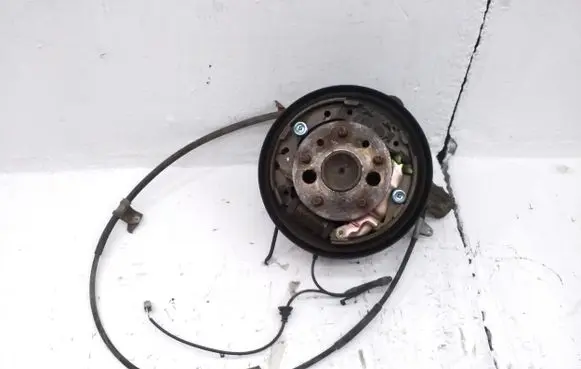 Toyota Camry Rear wheel hub spindle/knuckle 