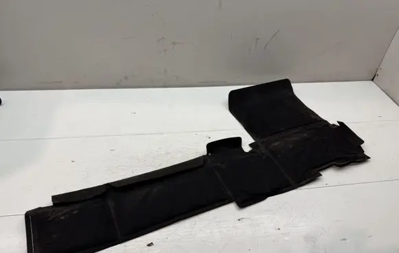 Volkswagen Tiguan Battery tray heat shield 