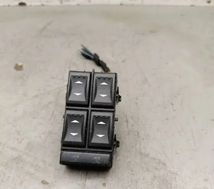 Ford Mondeo Mk III Electric window control switch 03163453
