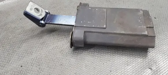 Mercedes-Benz C W202 Rear door check strap stopper