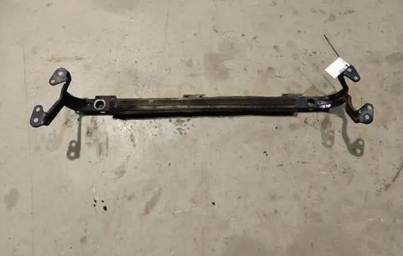 Radiator mount bracket