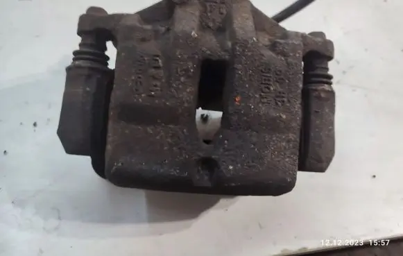 KIA Sportage Front brake caliper