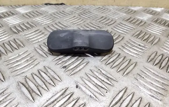 Windshield washer spray nozzle