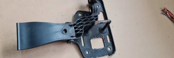 Audi A4 S4 B8 8K Engine bonnet/hood lock/latch loop/hook 8T0823480
