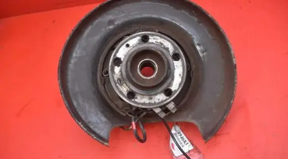 Volvo XC90 Front wheel hub spindle knuckle