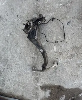 Jaguar XJ X351 Front wheel hub EFE