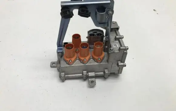 Mercedes-Benz EQC Voltage converter/converter module A2935457600