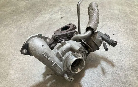Peugeot 2008 I Turbo 9686120680 8062912