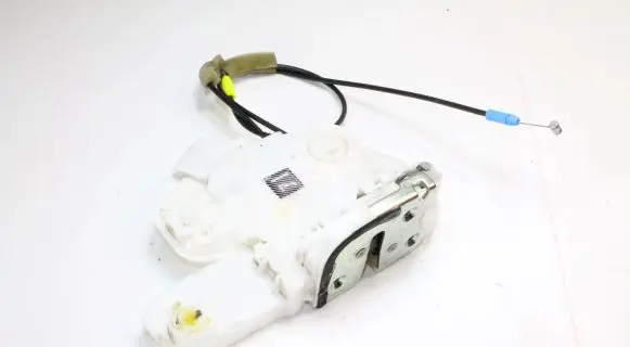 Mitsubishi ASX Front door lock