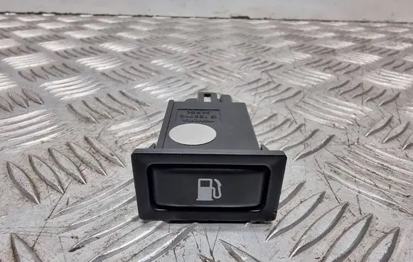 Toyota Avensis T250 Fuel tank opening switch 156795