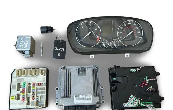 Renault Laguna III Engine ECU kit and lock set 0281015323 8200726880