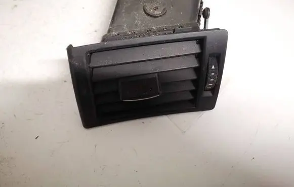 Audi A4 S4 B7 8E 8H Dash center air vent grill 8e0820901