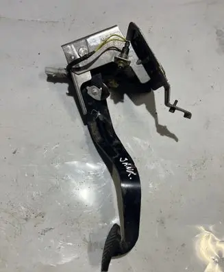 Jeep Compass Clutch pedal 04877076AA