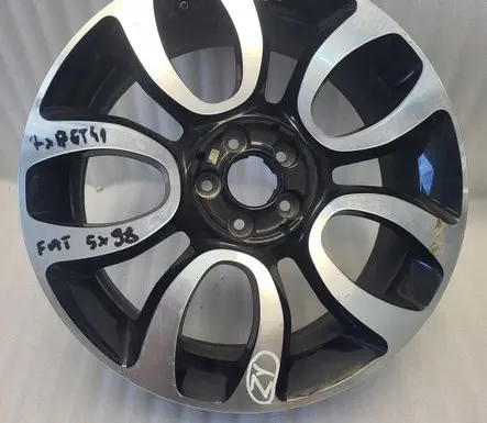 Fiat 500L R17 alloy rim 