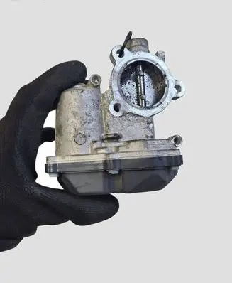 Volkswagen Golf VII Throttle valve 04L131501M A2C96089300