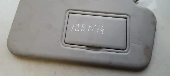 Nissan Juke I F15 Sun visor