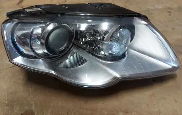 Volkswagen PASSAT B6 Headlight/headlamp 3C0941752G