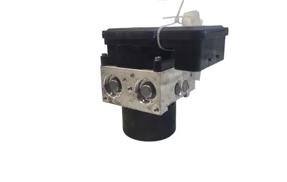 Volvo V70 ABS Pump P31423347 000404972E0