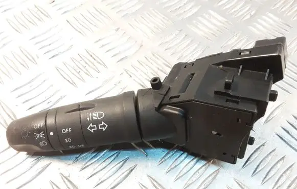 Nissan Primera Indicator stalk 25540AV600