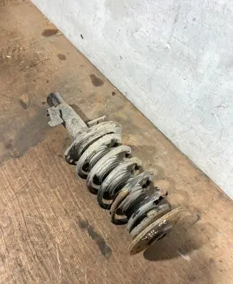 Volvo V70 Front shock absorber with coil spring 31317795