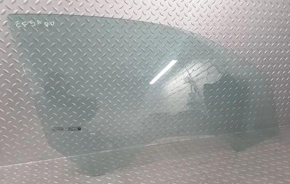 Ford Fiesta Front door window glass four-door