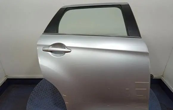 Mitsubishi ASX Rear door