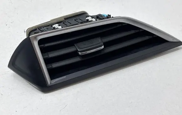 Subaru Forester SK Dash center air vent grill 66100SJ000 S16413900 66110SJ00