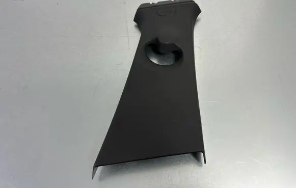 BMW X1 F48 F49 (B) pillar trim (top) 7332816