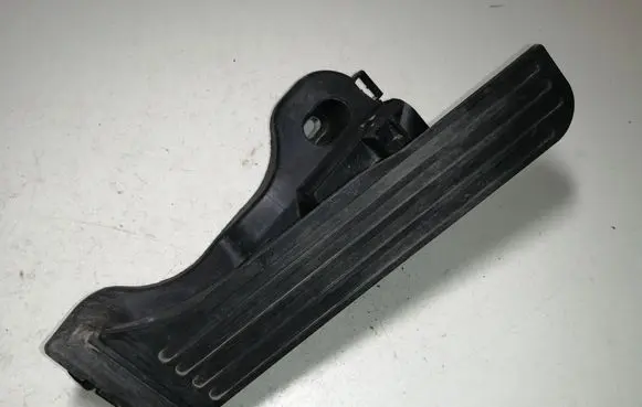 Volkswagen Golf V Accelerator throttle pedal 1K1721503P