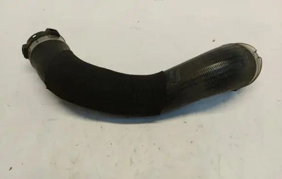 BMW 1 F40 Intercooler hose/pipe 8676820