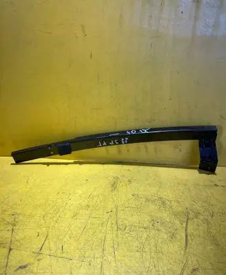 Mini Cooper Countryman R60 Rear door windshield rail 9803024