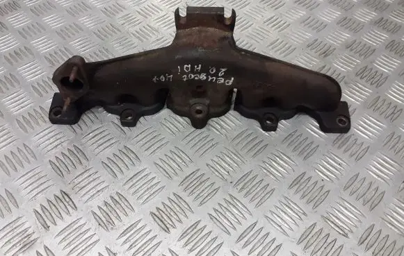 Peugeot 407 Exhaust manifold 9647144580